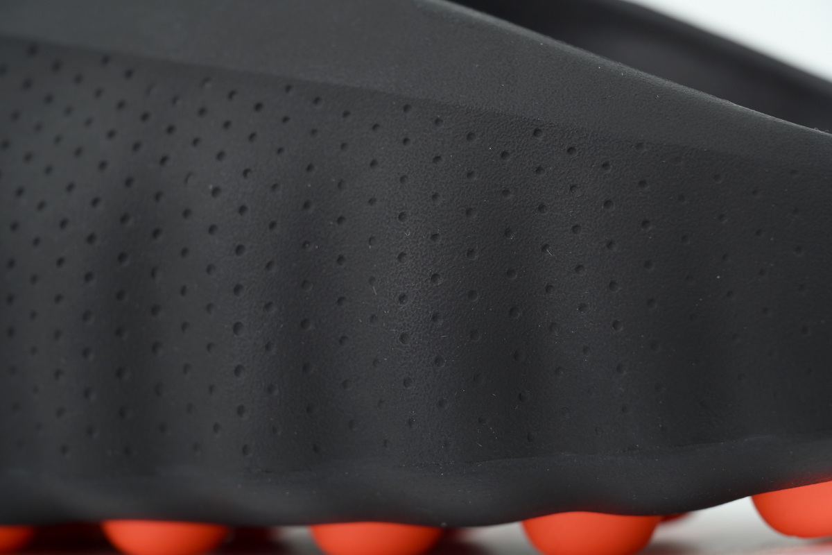 Nike Mind 001 Black-Slippers run one size smaller than sneakers, so please order slippers one size up.